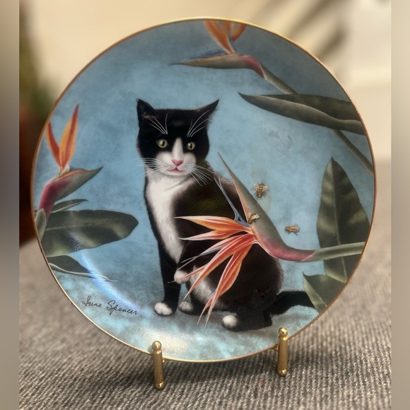 Beauty and the Bees By Irene Spencer Decorative Plate, “Cats & Flowers”
#1024243 - Picture 1 of 2